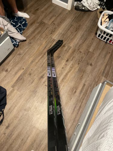 Senior CCM Tacks XF Pro Right Handed Hockey Stick P28 (New)