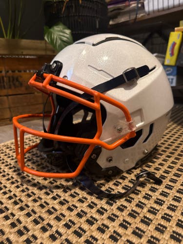 Large Adult Schutt F7 Helmet (New)
