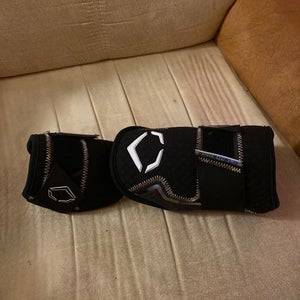 Black EvoShield 2-Piece Elbow Guard PRO SRZ 2.0