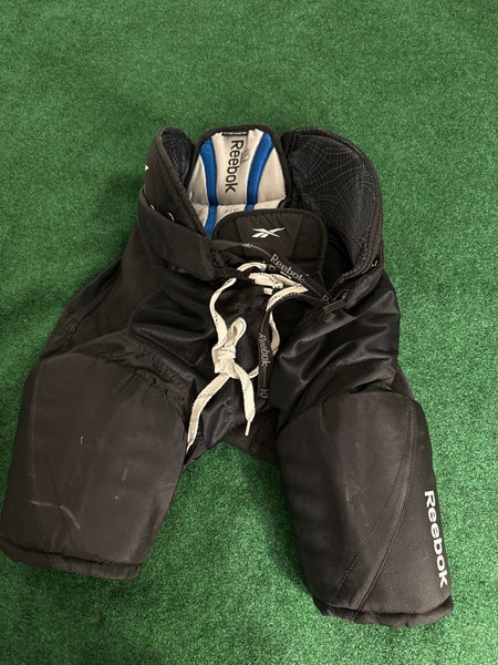 Black Senior Small Reebok 7k Hockey Pants (Used)