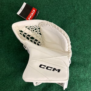 White Junior CCM Axis 2.5 Goalie Glove Regular (New)