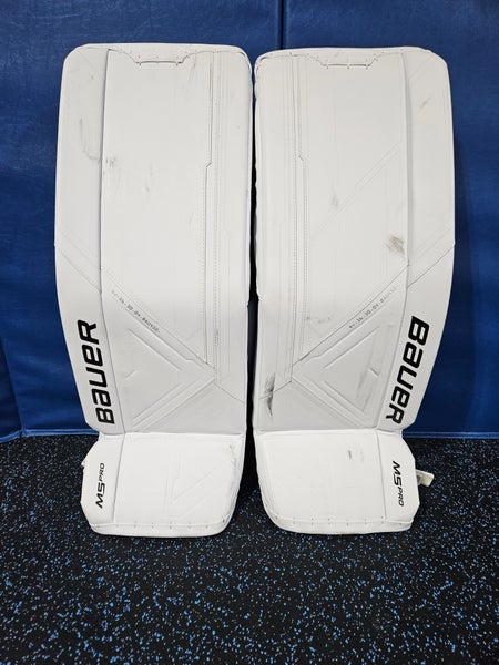 Small Bauer Supreme M5 Pro Goalie Leg Pads (Used) 33"
