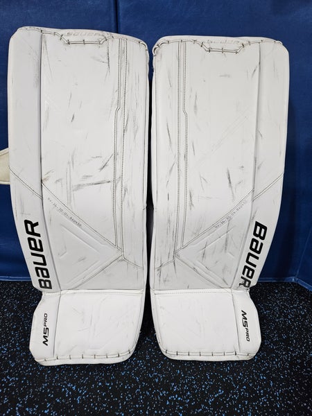XS Bauer Supreme M5 Pro Goalie Leg Pads (Used) 32"