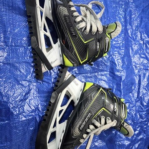 Bauer GSX Hockey Goalie Skates Size 2