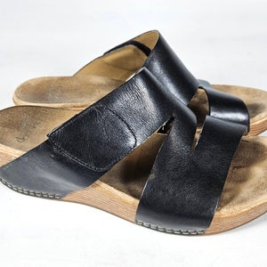 Dansko Lacee Womens Size 40 / 9.5 Black Leather Wedge Sandals Shoes
