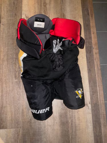 NHL PITTSBURGH PENGUINS XL Bauer Vapor Pro Hockey Pants Pro Stock GRANT (Used)