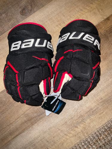 NHL CHICAGO BLACKHAWKS Bauer Supreme Ultrasonic Gloves 14" Pro Stock (New)