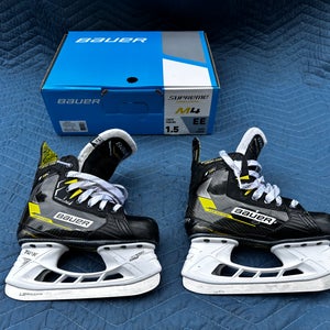 2022 Bauer Supreme M4 Hockey Skates Extra Wide Width Size 1.5 (Used)
