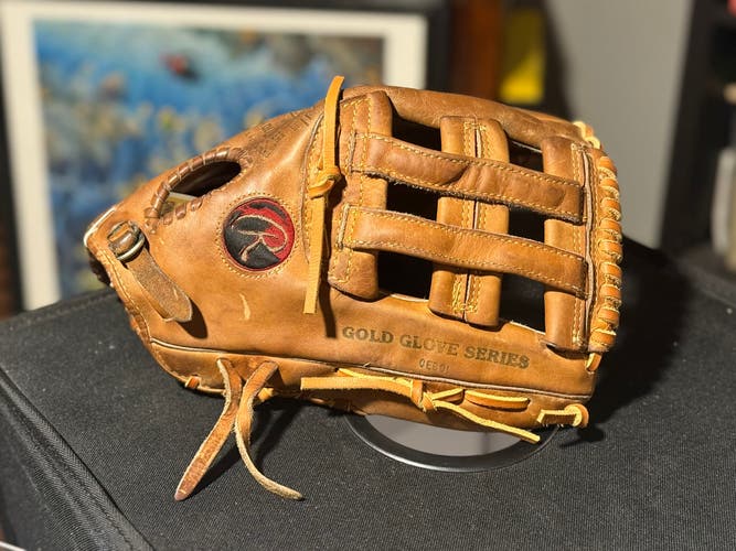 Outfield RH Rawlings VINTAGE Baseball Glove 12.75" (Used)