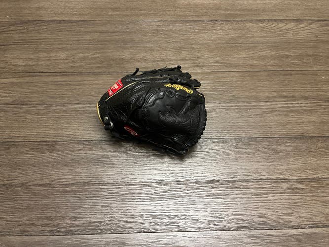 Japanese Rawlings Heart of the Hide 11.75" Closed Web
