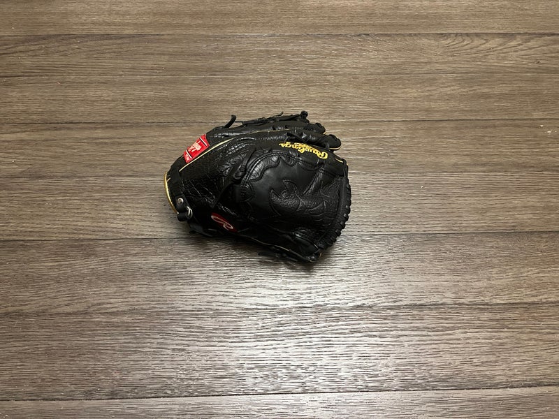 Japanese Rawlings Heart of the Hide 11.75" Closed Web