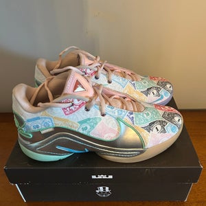 Kid's 6.5Y (Big Kids / Youth) Nike Shoes (Used)