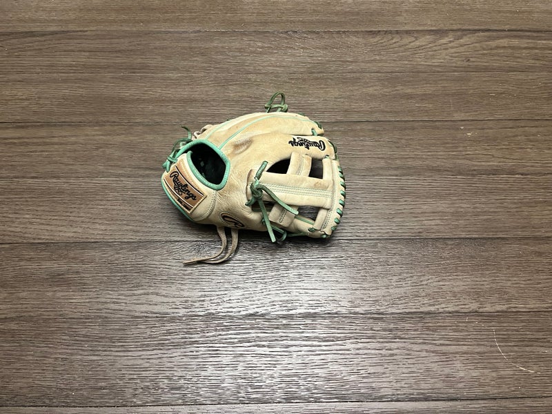 Rawlings Heart of the Hide 11.5" Single Post Web