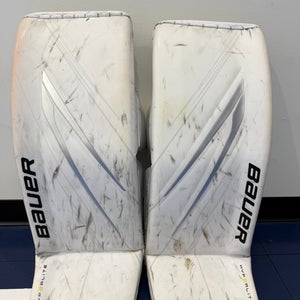 32" Size XS Bauer Hyperlite 2 Goalie Leg Pads White (Used)