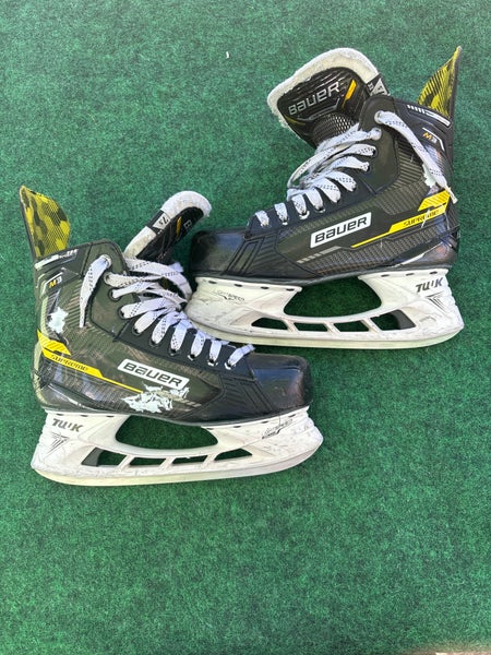 Senior Bauer Supreme M3 Hockey Skates (Extra Wide) Size 7.5 (Used)