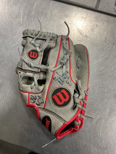 Used Wilson A450 BB/SB Glove RH Throw Grey 11 1/2" 11614-S000220855