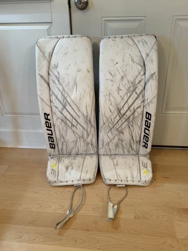 33" 2022 Bauer Vapor 3X Goalie Leg Pads (Used)