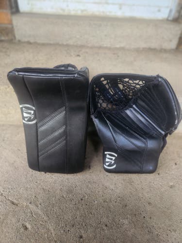 Int. Warrior Ritual GT2 Goalie Glove and Blocker