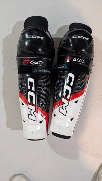 Senior CCM Jetspeed FT680 15" Shin Pads (Used)