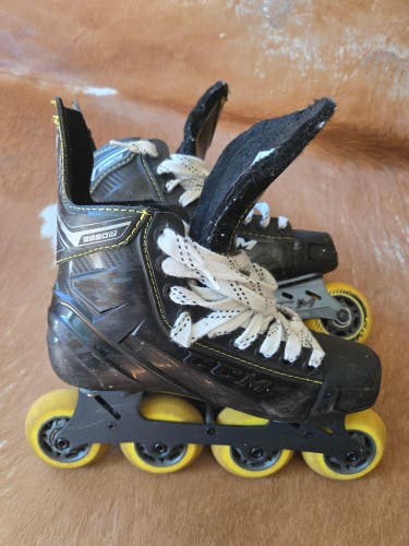 CCM Inline Skates Regular Width Size 5 (Used)