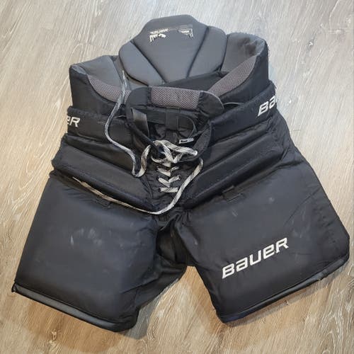 Intermediate Small Bauer Elite Hockey Goalie Pants (Used)