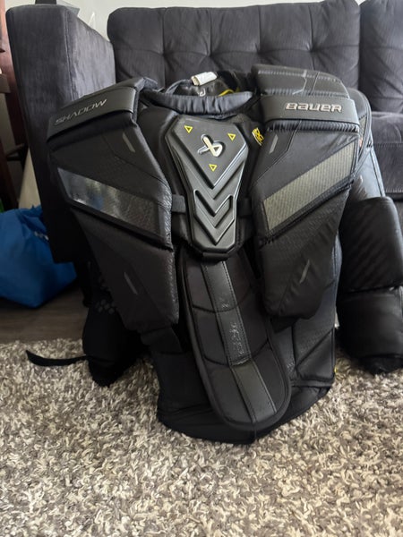 Large Bauer Shadow Goalie Chest Protector (Used)