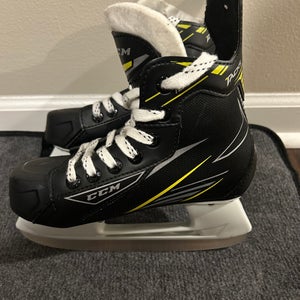 CCM Tacks 1092 Hockey Skates Size 1 (Used)