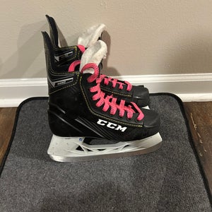 CCM Tacks 9350 Hockey Skates Size 2 (Used)