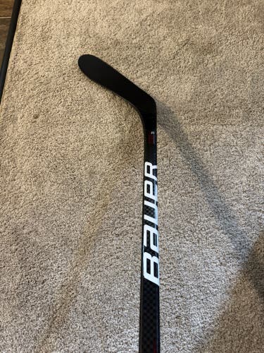 Senior Bauer Vapor X5 Pro Left Hand Hockey Stick P28 (Used)