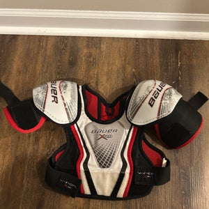 Large Youth Bauer X Shoulder Pads (Used)
