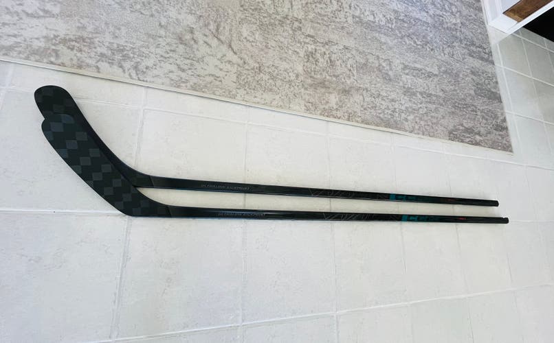 Senior CCM Vizion RH Hockey Stick P29 Pro Stock (New) 2-Pack