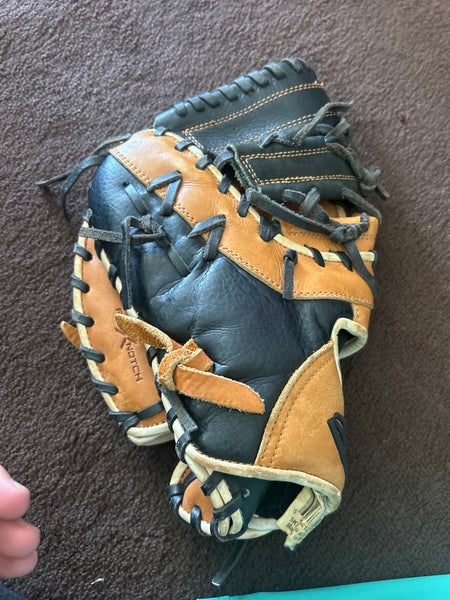 Easton LH First Base Baseball Glove 12.5" (Used)