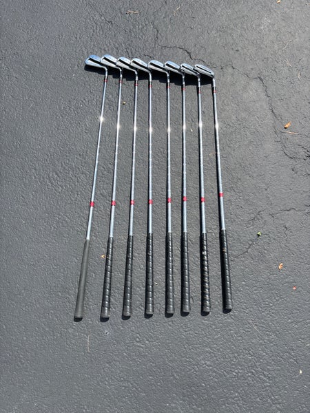 Ben Hogan Right Handed Iron Set Regular Flex 8 Pieces Steel Shaft (Used)