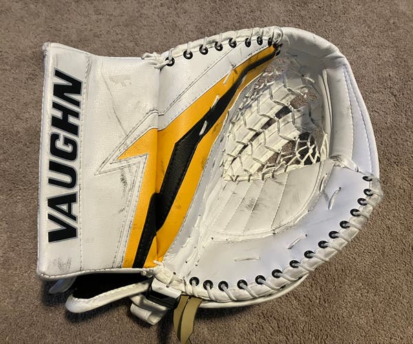 Boston Bruins Tuukka Rask Vaughn Epic 8800 Regular Pro Stock