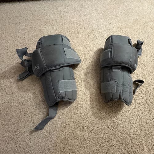 Warrior (Used) Ritual G2 PRO Senior Knee Pads