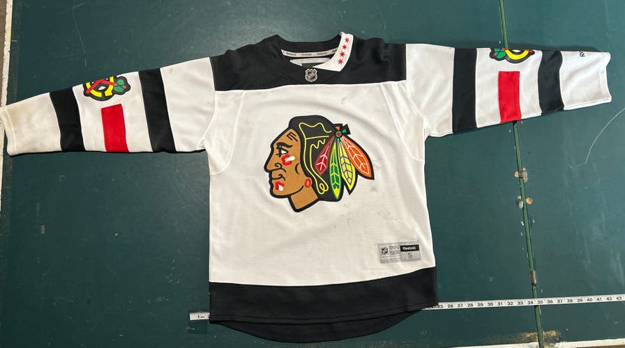 White Small Boys Reebok Jersey (Used)