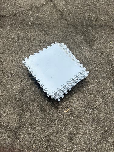 14 Synthetic Ice Tiles- you can skate on them-(New only dirty in the images)