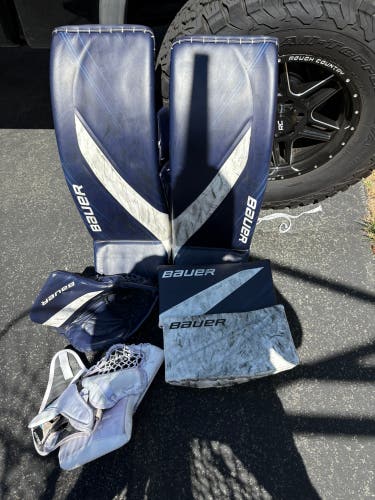 35" 2024 Bauer Hyperlite 2 Regular Goalie Full Set Pro Stock (Used)