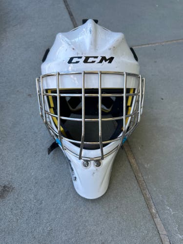 Junior CCM Axis 1.5 Goalie Mask (Used)