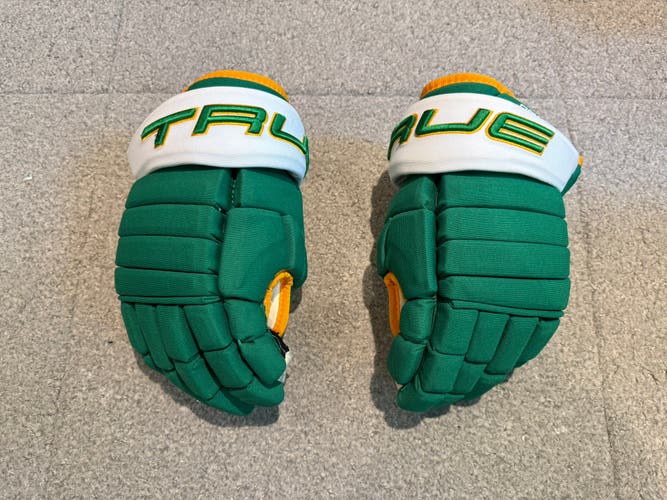 True Pro 4-Roll Gloves 13" (Used)