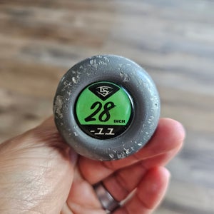 2022 Louisville Slugger Solo Alloy USABat Certified Bat (-11) 17 oz 28" (Used)