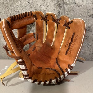 Easton X series RH Infield Youth Baseball Glove 11.5" (Used)