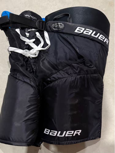Junior Large Bauer Vapor Volt Hockey Pants (Used)