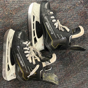 Bauer Supreme M40 Hockey Skates Size 4.5 (Used)