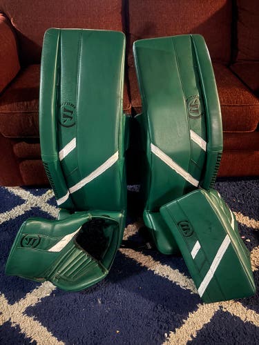 34" Warrior Ritual g5 pro Regular Goalie Full Set With Pants! (Used)