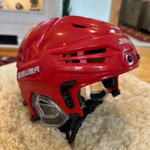 Small Bauer Re-Akt 95 Helmet (Used)