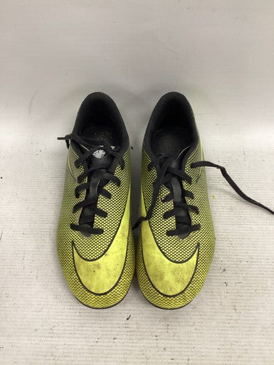 Used Nike Soccer Cleats Yellow Junior 04 11851-S000037357