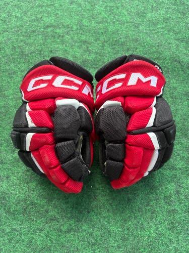 Black Junior CCM JetSpeed FT6 Gloves 11" (Used)