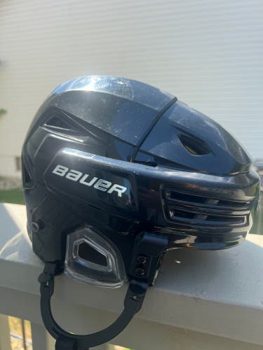 Small Bauer Re-Akt 200 Helmet (Used)