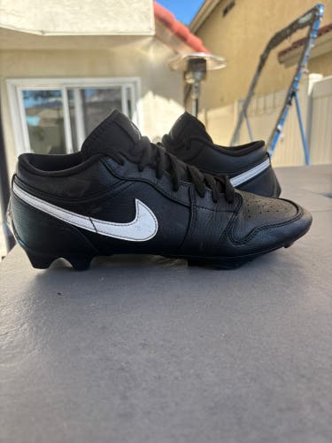 Men's Size M 10.0 (W 11.0) Air Jordan Low Top Cleats (Used)